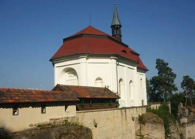 Kaple na Valdštejně bude mít novou střechu