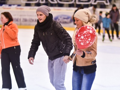 Svátek všech zamilovaných jste mohli oslavit i bruslením