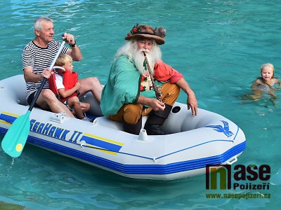 FOTO: Valteřické sportovně hudební odpoledne navštívil i Krakonoš