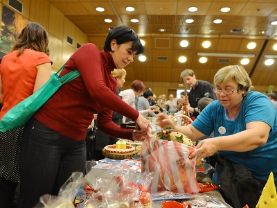 Vánoční dárky od regionálních výrobců potěší dvakrát