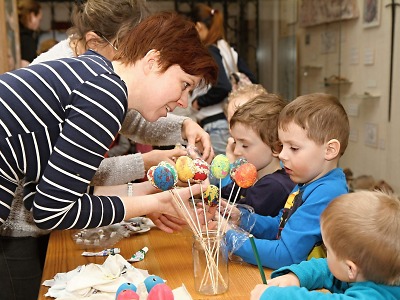 Obrazem: Velikonoční jarmark v Krkonošském muzeu 2016