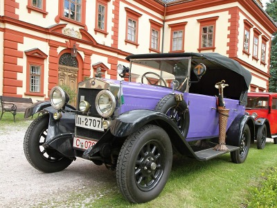 FOTO: Účastníci závodu Veteránem Českým rájem zavítali do Jilemnice