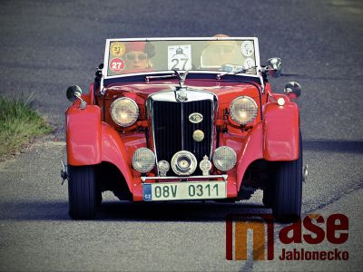 Obrazem: Veteránem za krtečkem do Jizerských hor