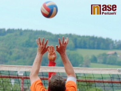 V Košťálově pořádají druhý ročník turnaje ve volejbale