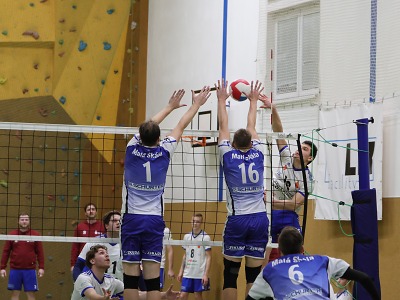 Souboj o čelo tabulky druhé volejbalové ligy skončil remízou