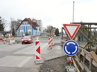 FOTO: Ve Vrchlabí pokračuje rekonstrukce frekventované Nádražní ulice