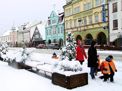 Obrazem: Vrchlabí na konci března zahalil sněhový plášť