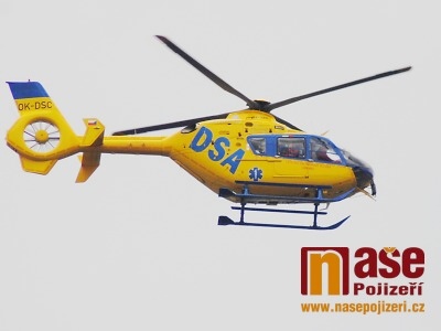 Při nehodě v Jilemnici byla zraněna nezletilá dívka, zasahoval vrtulník