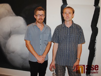 FOTO: Vernisáží otevřeli v Pojizerské galerii výstavu Běl a čerň!