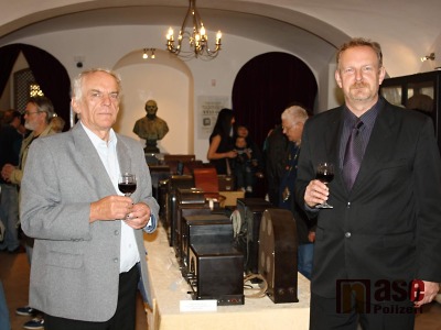 V lomnickém muzeu zahájili výstavu k 90. výročí rozhlasu