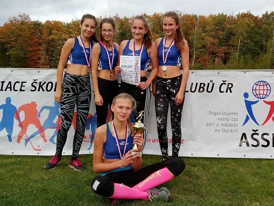Na finále ve čtyřboji škol druhá děvčata ZŠ Jilemnice Komenského