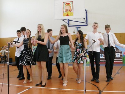 Na jarmark v turnovské ZŠ Žižkova přišlo opět několik tisíc návštěvníků