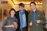 Spisovatel Jaroslav Rudiš s ředitelkou muzea Janou Hájkovou a vedoucím kina Ondřejem Šírem