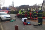 Nehoda dvou aut v Ploužnici u Lomnice nad Popelkou
