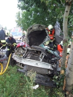 Zaklíněný řidič po nehodě v Mírové pod Kozákovem