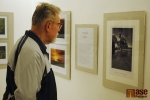 Vernisáž výstavy v Pojizerské galerii pod názvem Semilský fotoklub: Pět zlatých sezón