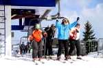Obrazem: Lyžaři si o víkendu naposledy v sezoně užívali na horách sníh 