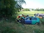 Nehoda ve Zlaté Olešnici, při které narazilo osobní auto do stromu