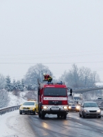 Zásahy hasičů na silnici R35 mezi Libercem a Turnovem