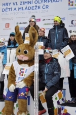 Vítězná štafeta dívek Libereckého kraje v běhu na lyžích