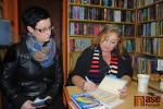 FOTO: Halina Pawlowská podepisovala své knihy v Jilemnici i v Semilech