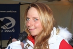 Přivítání olympijské medailistky Veroniky Vítkové na náměstí v Jilemnici - běžkyně na lyžích Karolína Grohová