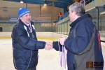 Předávání medailí hokejistům Lomnice nad Popelkou za druhé místo v Pražském přeboru