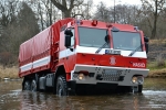Testování jízdních vlastnosti nové Tatrovky krajských hasičů v korytě řeky Jizery v Dolánkách u Turnova