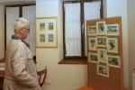 Obrazem: Zahájení výstavy kolorovaných pohlednic Jiřího Škopka