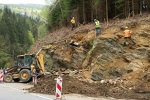 Práce na stabilizaci skalních svahů na silnici II/ 295 mezi Vrchlabím a Špindlerovým Mlýnem