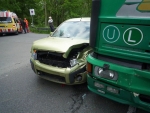 Nehoda osobního a nákladního auta v Dolánkách u Turnova