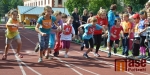 Běh olympijského dne na stadionu Manželů Zátopkových ve Vrchlabí