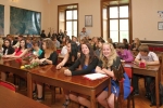Předávání vysvědčení žákům devátých tříd ze Základní školy Školní na Liščím kopci ve Vrchlabí