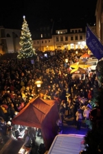 Slavnostní rozsvícení vánočního stromu na náměstí Českého ráje v Turnově