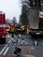 Nehoda nákladního a osobním auta na silnici z Turnova na Sedmihorky