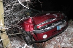 U Semil narazila řidička do stromu, u Jilemnice řidič naboural kvůli usnutí