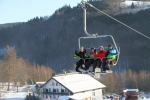 FOTO: Na Kněžický vrch vyjeli lyžaři poprvé novou lanovkou