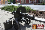 Historický protitankový kanón a těžký kulomet z Muzea obrněné techniky Smržovka