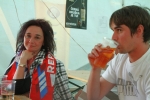 Fandění českým hokejistům ve velkokapacitní stanu restaurace U Učiků ve Vrchlabí