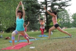 První speciální cvičení jógy a pilates na zahradě vrchlabské nemocnice
