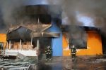 Zásah hasičů u rozsáhlého požáru v Turnově na Vesecku