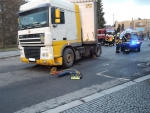 Nehoda v Turnově, při které došlo ke střetu cyklisty s kamionem