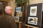 Výstavu kreseb kreslíře, karikaturisty a ilustrátora Jiřího Wintra - Neprakty zahájili v hale vrchlabského zámku