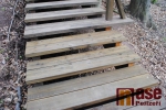Opravené schody při vstupu do Palackého sadů v Semilech