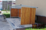 Nové přístřešky na popelnice a kontejnery na sídlišti Na Olešce v Semilech