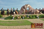 Odhalení pomníku padlým vojákům i koním jezdecké srážky z roku 1866 ve Střezeticích