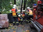 Nehoda v Harrachově, při níž sjel zaparkovaný VW Transporter do Ryzího potoka