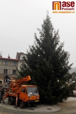 Advent v Semilech zahájí jarmark a rozsvěcení vánočního stromu