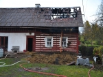 Požár roubenky v obci Skuhrov u Lomnice nad Popelkou