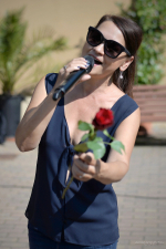 Seniorům v Domově důchodců v Rokytnici nad Jizerou zazpívala populární zpěvačka Magda Malá